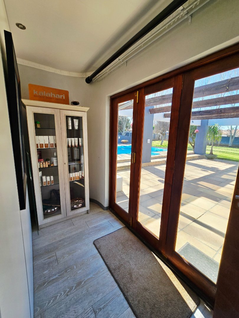 4 Bedroom Property for Sale in Flamwood North West